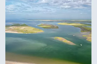 2252 County Road 201, Sargent, TX 77414 - Photo 17