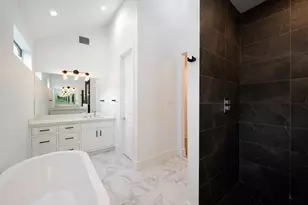 823 Aurora St, Houston, TX 77009 - Photo 19