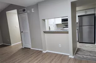 6602 Harbor Town Dr, Houston, TX 77036 - Photo 9