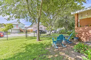 4328 Ave S 1/2, Galveston, TX 77550 - Photo 7