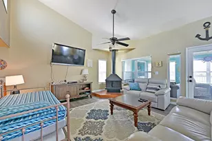 206 Galleon Dr, Freeport, TX 77541 - Photo 5