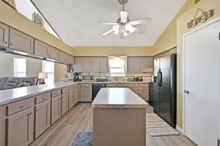 206 Galleon Dr, Freeport, TX 77541 - Photo 11