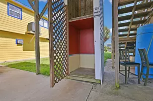 206 Galleon Dr, Freeport, TX 77541 - Photo 45