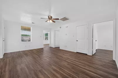 1122 Cedar Creek Drive, Conroe, TX 77301 - Photo 7