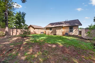 1122 Cedar Creek Drive, Conroe, TX 77301 - Photo 17
