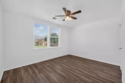 1122 Cedar Creek Drive, Conroe, TX 77301 - Photo 11