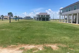 817 Casa Dr, Crystal Beach, TX 77650 - Photo 1