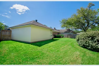 3411 Honeylocust Drive, Sugar Land, TX 77479 - Photo 33