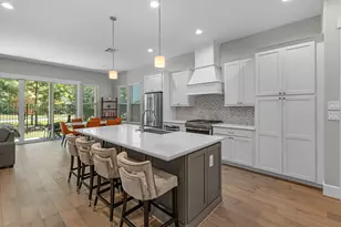 11 Thorpe Ln, Spring, TX 77389 - Photo 5