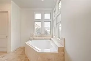1910 Oakdale St, Houston, TX 77004 - Photo 13