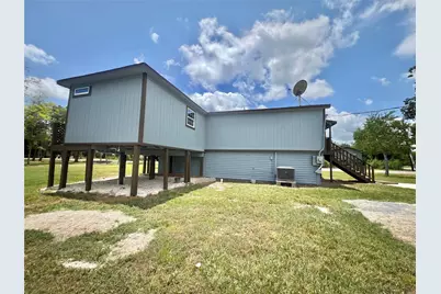 202 Snug Harbor Drive, Liverpool, TX 77577 - Photo 5