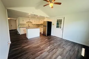 202 Snug Harbor Dr, Liverpool, TX 77577 - Photo 7