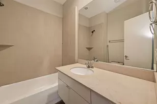 1112 Columbus St, Houston, TX 77019 - Photo 15