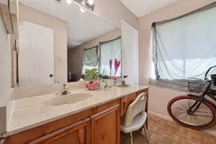 12743 Leader St, Houston, TX 77072 - Photo 21