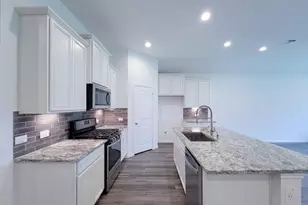 907 Youth Water Rd, Montgomery, TX 77316 - Photo 5