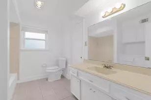 1122 Rhine Ln, Houston, TX 77090 - Photo 19
