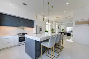 5702 Fairdale Ln, Houston, TX 77057 - Photo 11