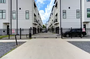 5702 Fairdale Ln, Houston, TX 77057 - Photo 3