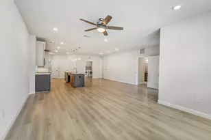 6804 Westview Dr, Houston, TX 77055 - Photo 9