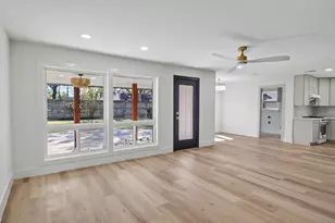 10627 Inwood Dr, Houston, TX 77042 - Photo 13