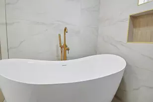 10627 Inwood Dr, Houston, TX 77042 - Photo 19