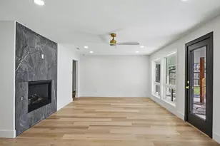 10627 Inwood Dr, Houston, TX 77042 - Photo 11