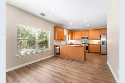 10 Otter Lodge Place, The Woodlands, TX 77382 - Photo 13