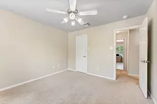 10 Otter Lodge Pl, The Woodlands, TX 77382 - Photo 23