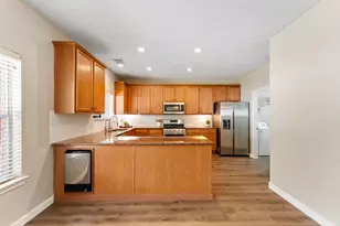 10 Otter Lodge Pl, The Woodlands, TX 77382 - Photo 15