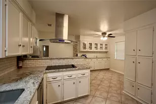 124 Dogwood St, Sugar Land, TX 77478 - Photo 5