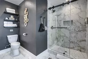 1210 Broadway Ave J St, Galveston, TX 77550 - Photo 15