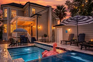 1210 Broadway Ave J St, Galveston, TX 77550 - Photo 1