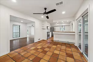 7262 Roos Rd, Houston, TX 77074 - Photo 11