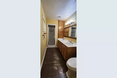 616 Cannan Drive, Angleton, TX 77515 - Photo 35