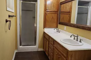 616 Cannan Dr, Angleton, TX 77515 - Photo 35