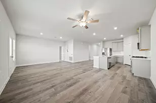 17307 White Peace Dr, Waller, TX 77484 - Photo 13