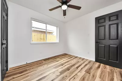 17114 Barcelona Drive, Friendswood, TX 77546 - Photo 19