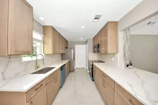 16114 Forest Bend Ave, Friendswood, TX 77546 - Photo 13