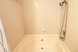 17497 Red Oak Dr, Houston, TX 77090 - Photo 27