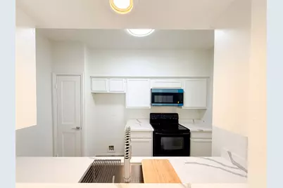 17497 Red Oak Drive #7497, Houston, TX 77090 - Photo 9