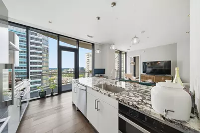 1409 Post Oak Boulevard #1903, Houston, TX 77056 - Photo 1