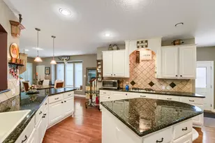 5518 Maybrook Park Ln, Katy, TX 77450 - Photo 11