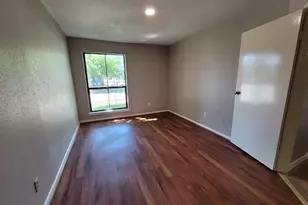 2814 S Bartell Dr, Houston, TX 77054 - Photo 9