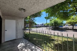 2814 S Bartell Dr, Houston, TX 77054 - Photo 7