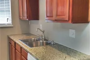 1538 Welch St, Houston, TX 77006 - Photo 9