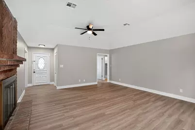 107 Cherry Hills, Rockport, TX 78382 - Photo 5