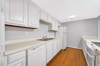 2119 Strand St #2B, Galveston, TX 77550 - Photo 7