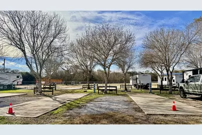 6944 County Road 359, Sweeny, TX 77480 - Photo 17