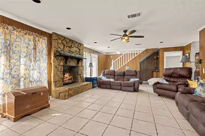 2920 Grace Lane, Highlands, TX 77562 - Photo 5