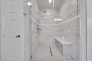 8826 Forest Side Dr, Missouri City, TX 77459 - Photo 15